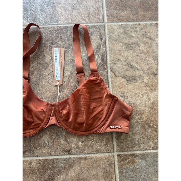 Skims No Show Unlined Demi Bra Bronze Size 36A - Picture 7 of 10